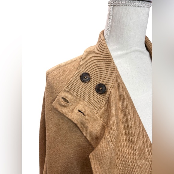 Banana Republic Factory Camel Knit Button Poncho Cape M/L Oversized - Picture 4 of 13